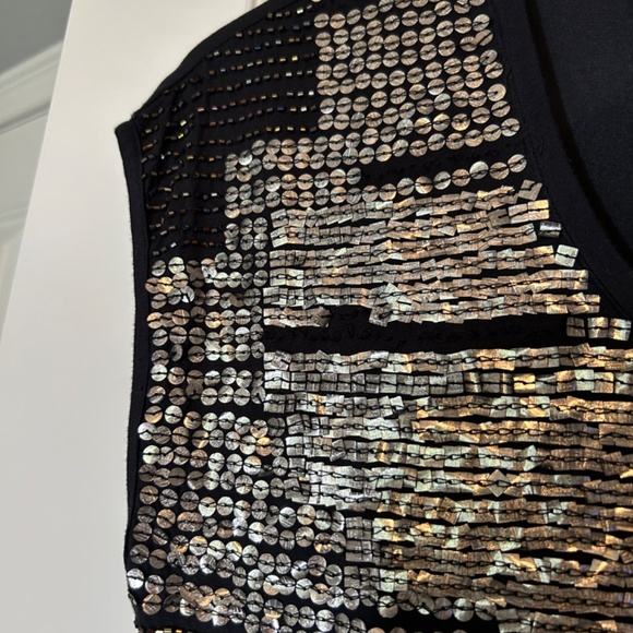 Seventy Two Changes Black Sequin Embellished T-Shirt - Picture 5 of 6